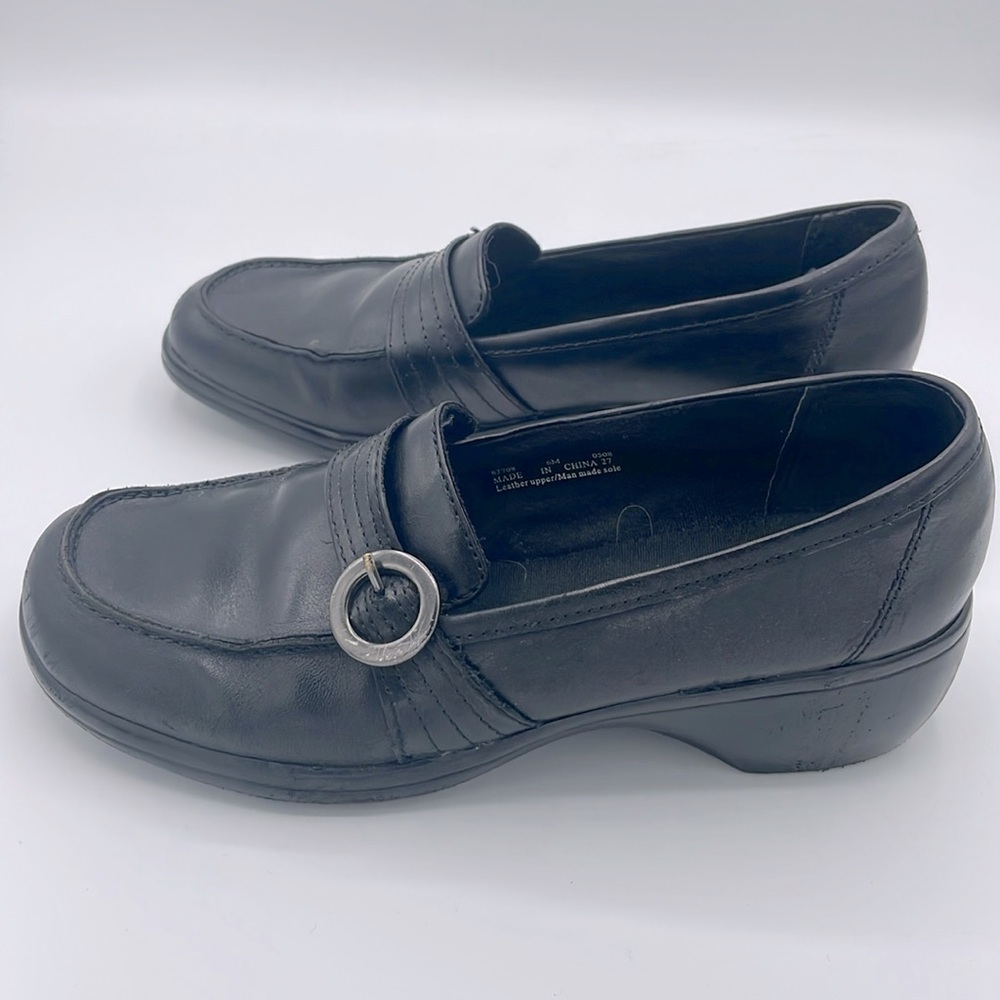 Clark’s Black Leather Buckle Loafers - Picture 6 of 9